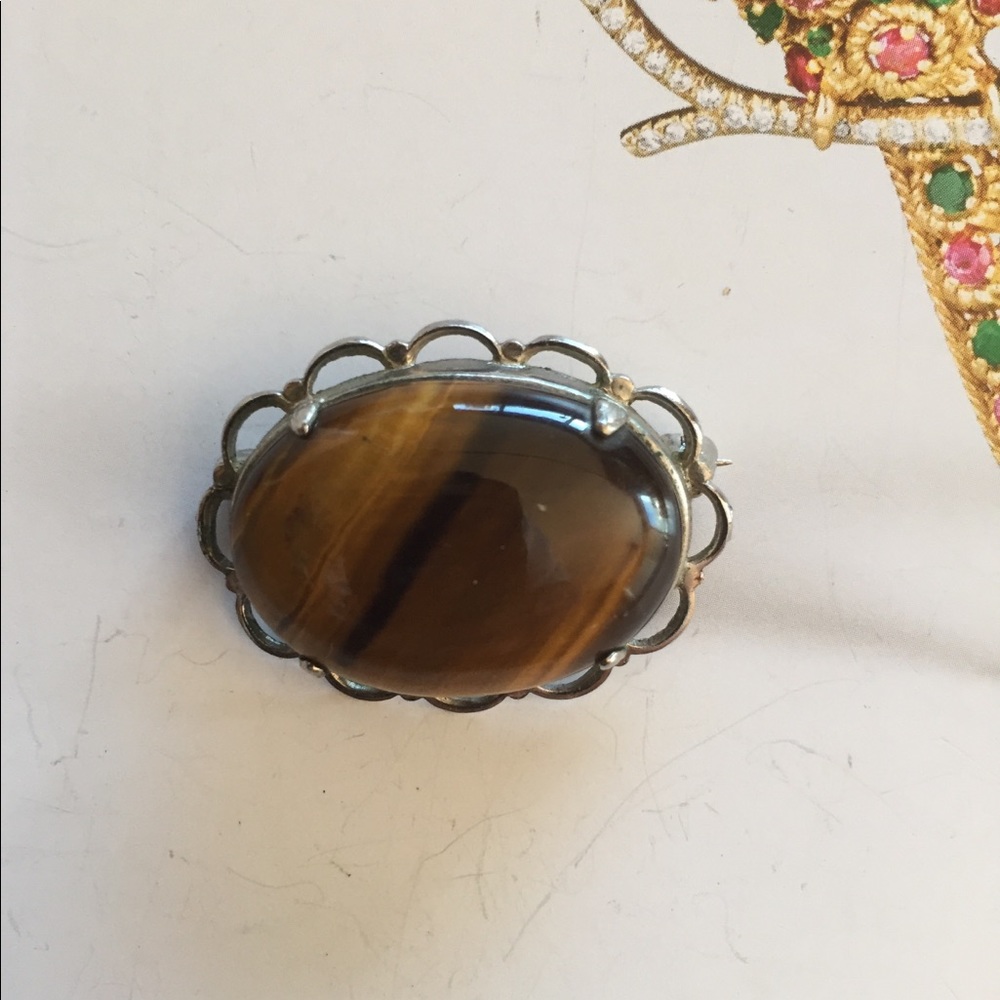 Brooch